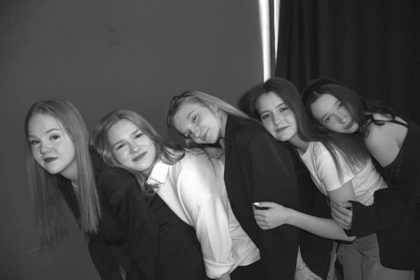 Фотосессия на выпускной фотоальбом 9 класс